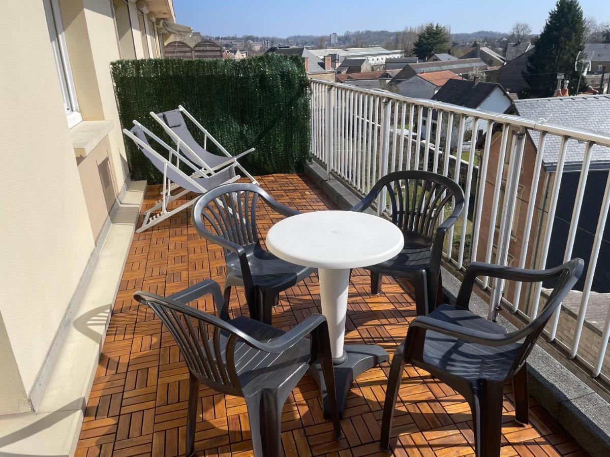 Appartement Chaleureux , Cosy, Bien Equipe Et Bien Place Седан Экстерьер фото